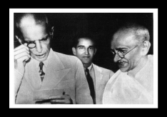 Syed Sharifuddin Pirzada with Mahatma Gandhi and Muhammad Ali Jinnah