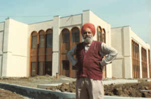 Dr. Sabharwal in front of the Fremont Gurdwara